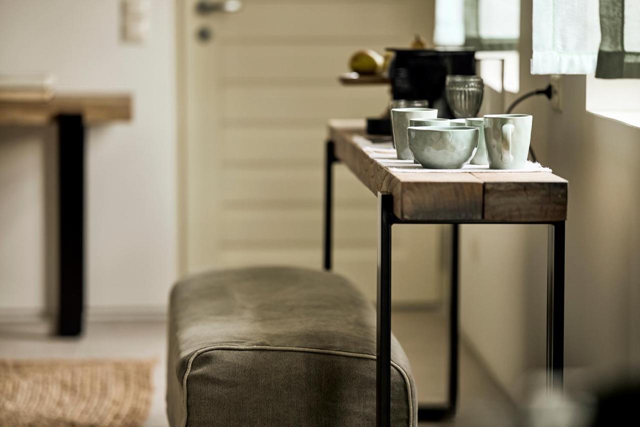 Niove Suites Milos Plaka  Eksteriør billede